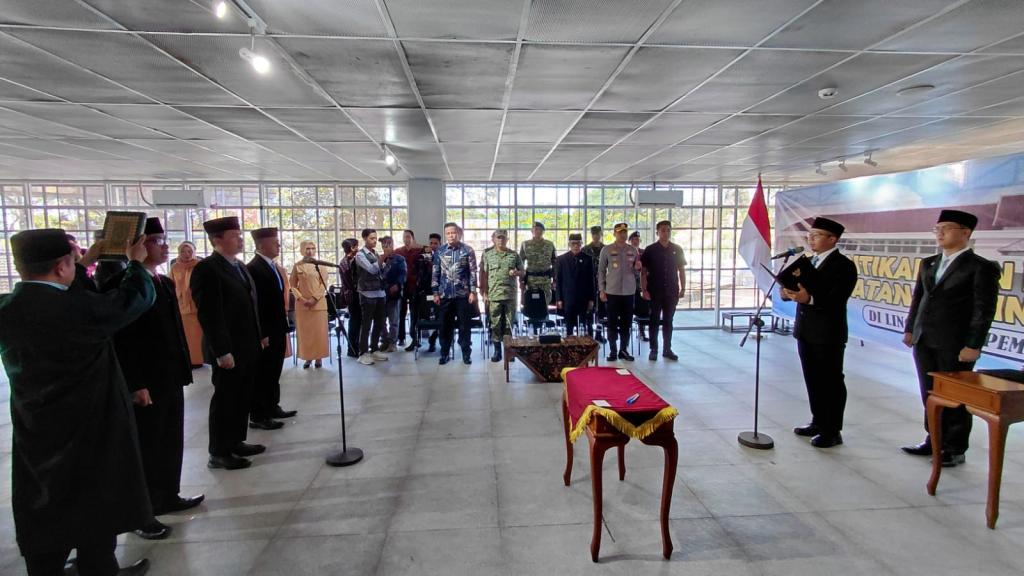 Lantik Tiga Pejabat Eselon II, Wali Kota Tasikmalaya Tegaskan: Hilangkan Egosentris Antardinas!