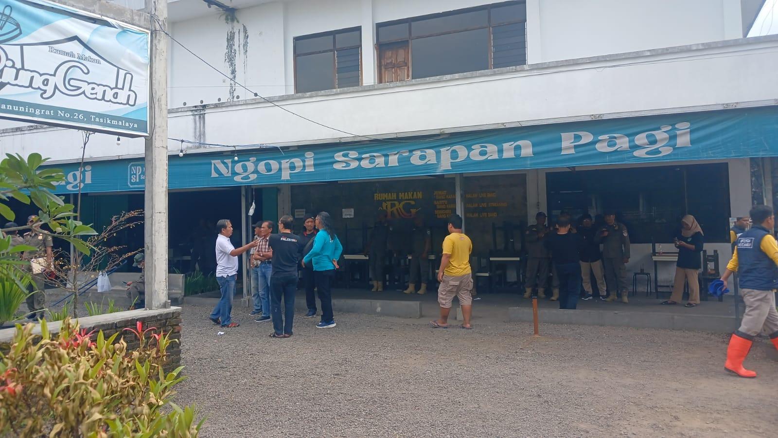 Pemilik Rumah Makan Riung Genah Akan Gugat Pembongkaran Bangunan di Sempadan Irigasi Cimulu Tasikmalaya