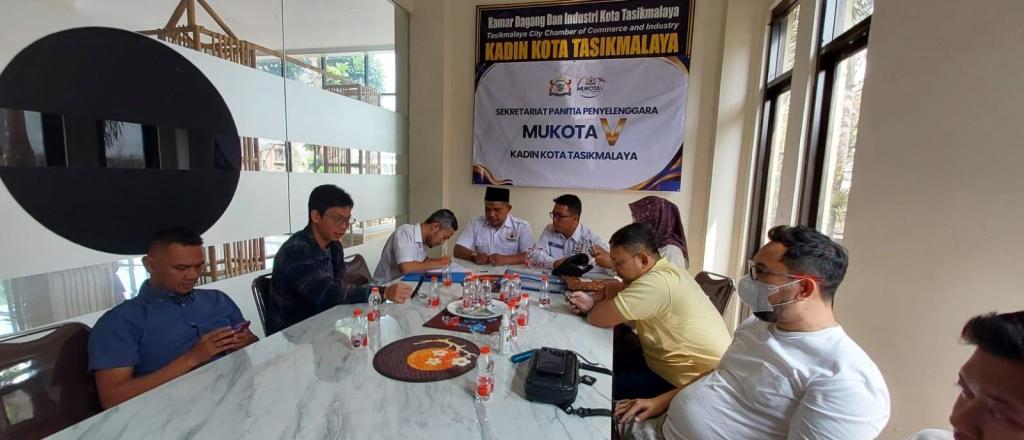 Pengusaha Muda M. Abdul Karim Resmi Ambil Formulir Pendaftaran Calon Ketua KADIN Kota Tasikmalaya Periode 2026–2031