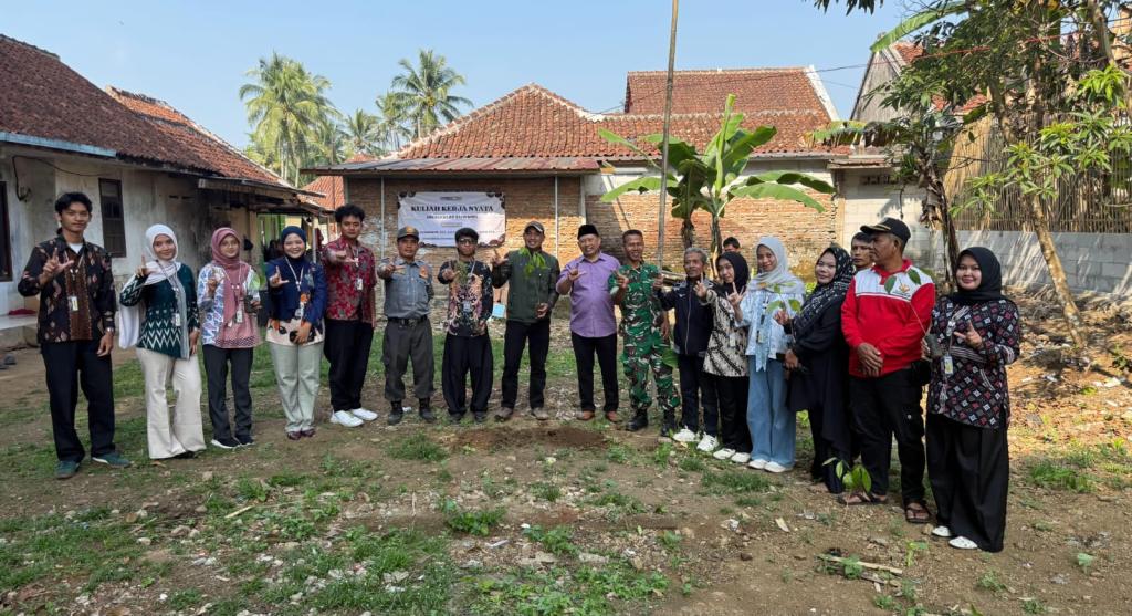 Perhutani KPH Tasikmalaya, Mahasiswa Unsil dan Warga Bersatu Hijaukan Kawasan Sukasukur
