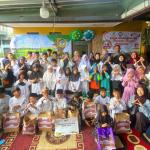 Peringati Hari Anak Nasional, RPA Harapan Bunda Tasikmalaya Salurkan 40 Paket Sekolah untuk Yatim dan Dhuafa