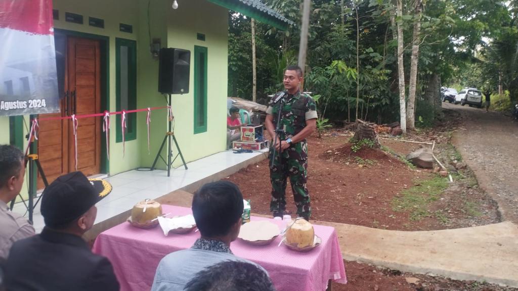 Peringati HUT ke-62, Kodim 0613 Ciamis Serahkan Kunci Rumah Hasil Program Rutilahu kepada Purnawirawan TNI AD