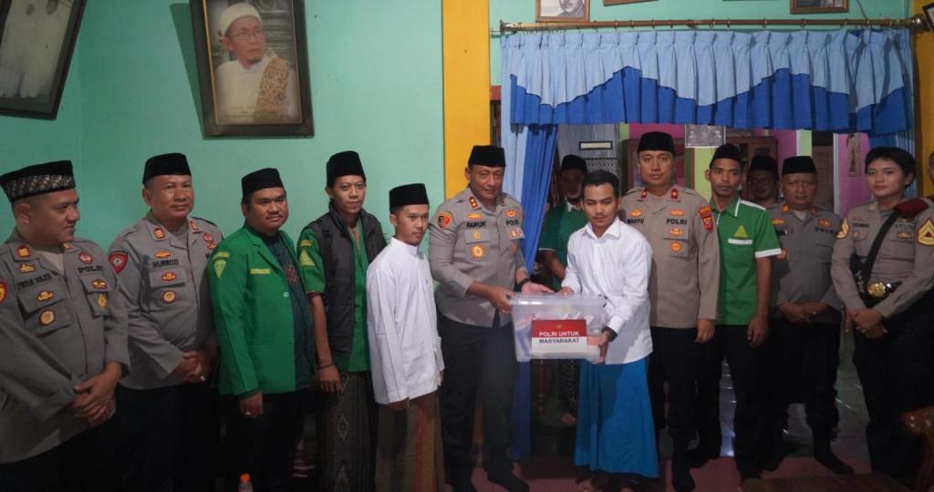 Peringati HUT ke-79 Bhayangkara, Polres Tasikmalaya Kota Gelar Bakti Sosial Religi di Ponpes Al-Ittihad Purbaratu