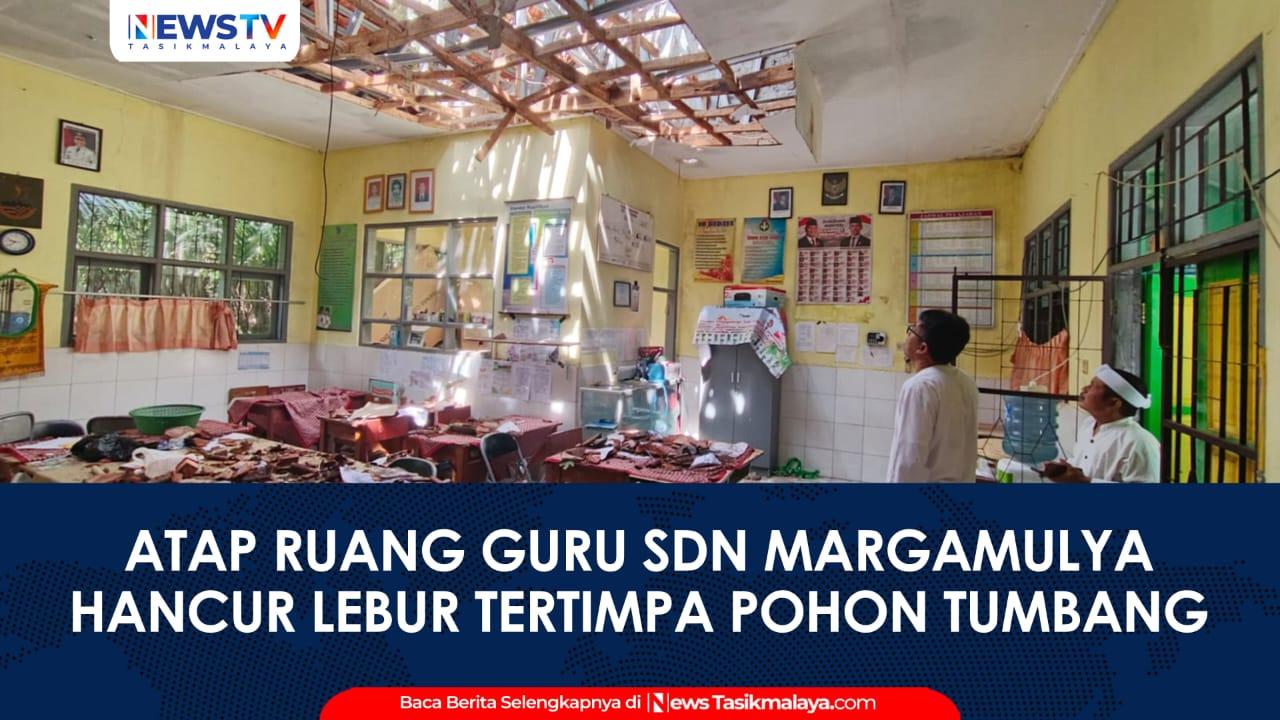 VIDEO: Pohon Besar Tumbang Timpa SDN Margamulya Tasikmalaya, Atap Ruang Guru Hancur Lebur