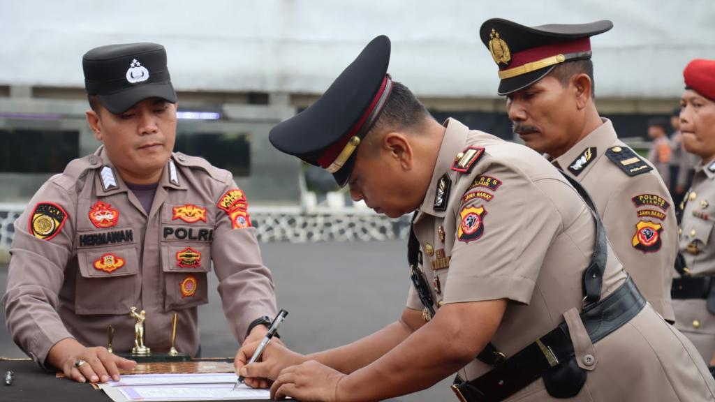Polres Ciamis Gelar Sertijab Pejabat Utama dan Kapolsek