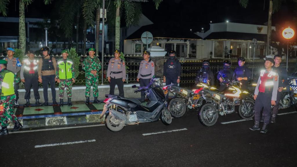 Polres Ciamis, TNI dan Satpol PP Gelar Patroli Gabungan Jaga Kondusivitas Usai Demo