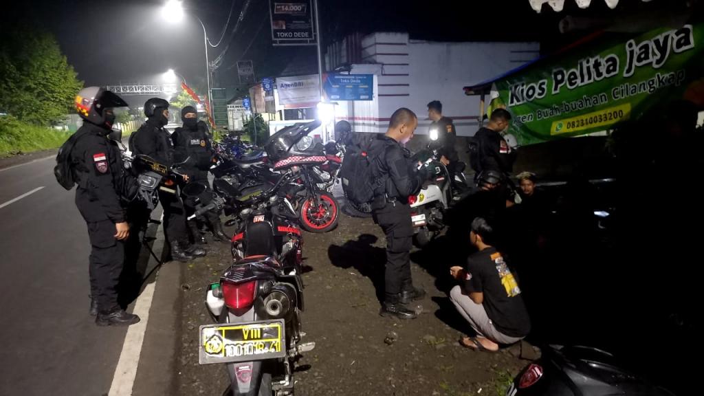 Polres Tasikmalaya Kota Bubarkan Keributan Remaja dan Pesta Miras di Beberapa Lokasi