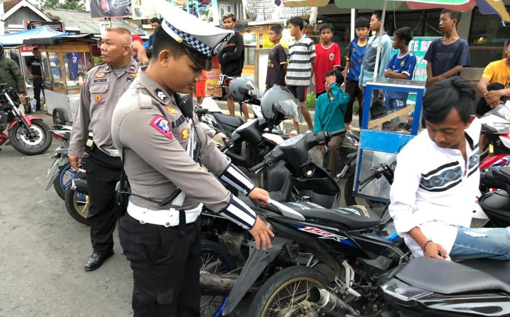Polres Tasikmalaya Kota Tindak Pengendara Motor dengan Knalpot Brong