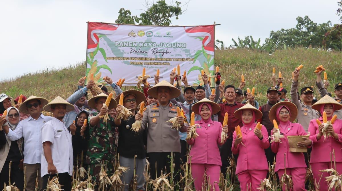 Polres Tasikmalaya Panen Raya Jagung untuk Perkuat Ketahanan Pangan