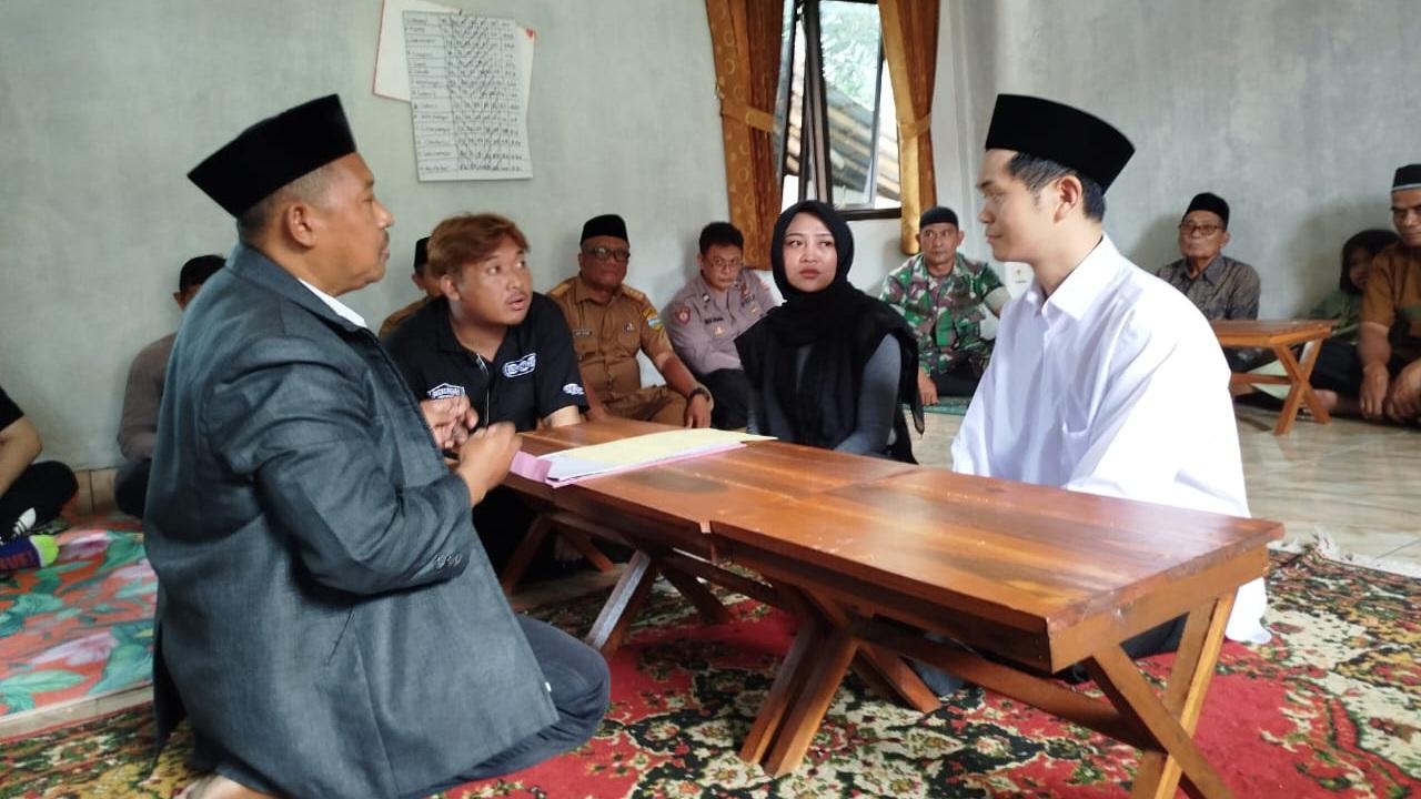 Pria Asal Tiongkok Resmi jadi Mualaf Demi Menikahi Gadis Karangnunggal Tasikmalaya