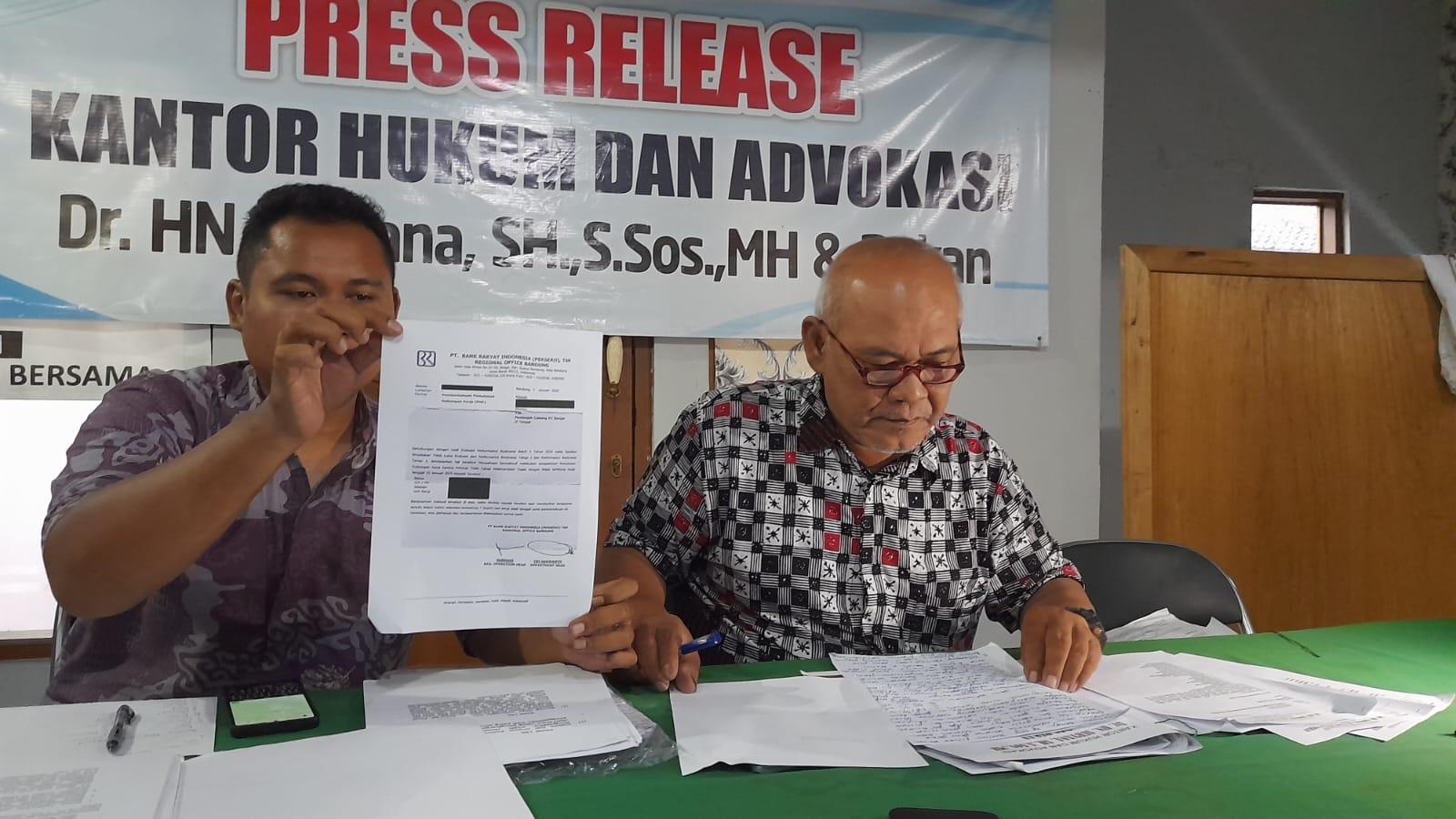 Puluhan Pegawai Bank BUMN di Banjar Di-PHK Sepihak, Rekening Dibekukan