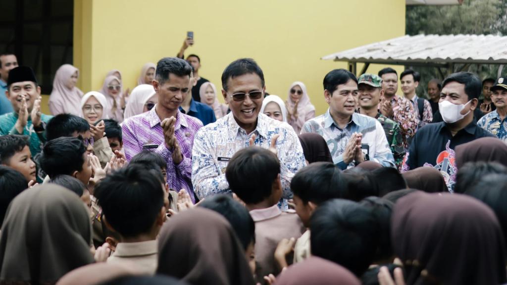 Resmikan Revitalisasi SDN 2 Margaharja Sukadana, Bupati Ciamis Herdiat Sunarya Tekankan Pentingnya Fondasi Generasi Emas 2045