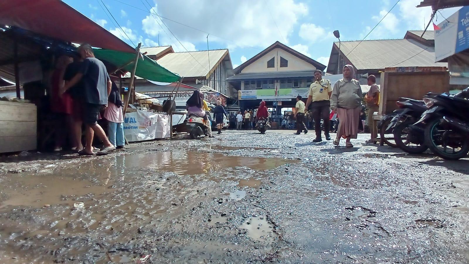 Revitalisasi Pasar Cikurubuk: Tujuh Titik Akan Ditata untuk Kenyamanan Pengunjung