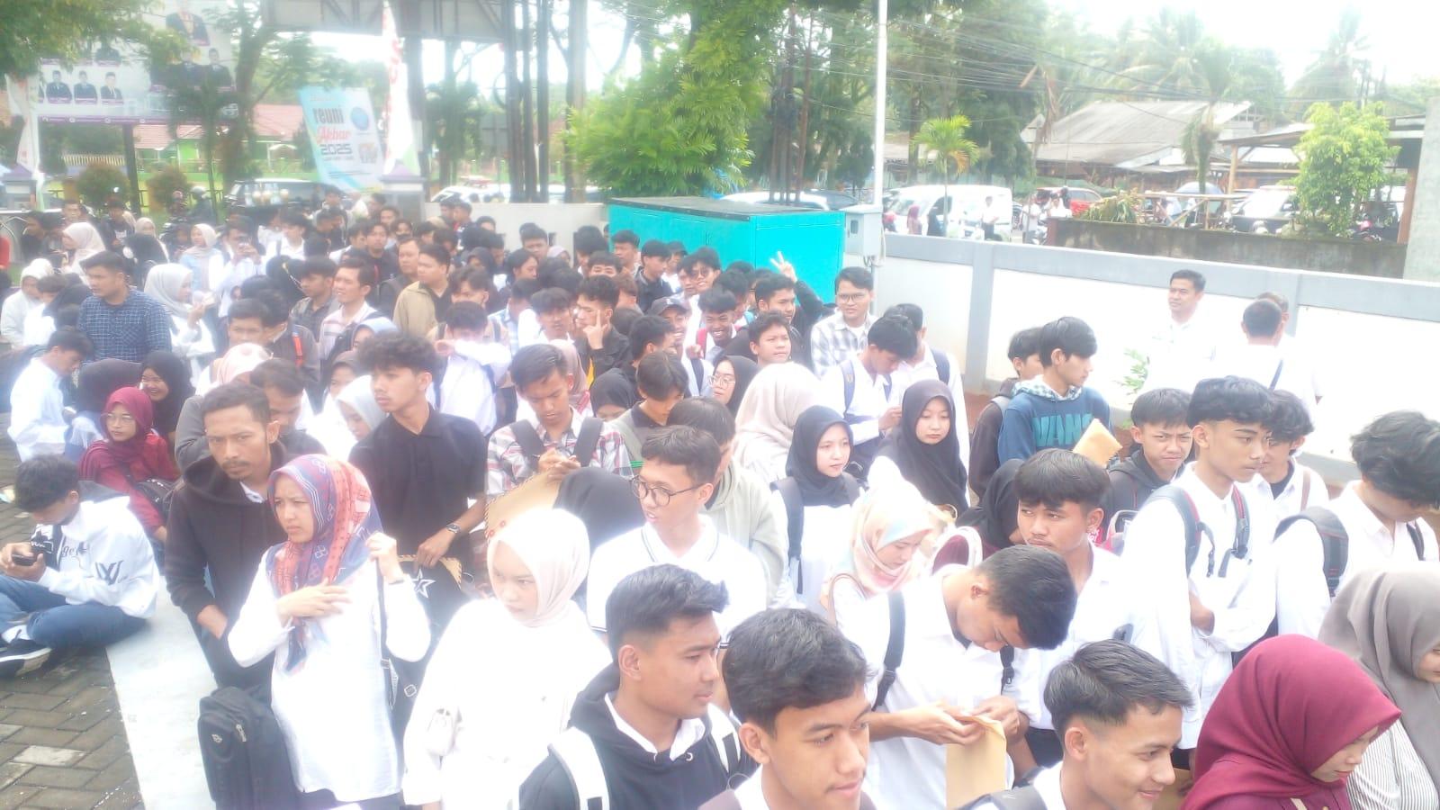 Ribuan Pencari Kerja Padati Job Fair Ciamis 2025, 1.150 Lowongan Ditawarkan