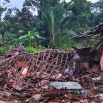 Rumah Warga di Cijeungjing Ciamis Ambruk Akibat Pergeseran Tanah, 8 Jiwa Mengungsi