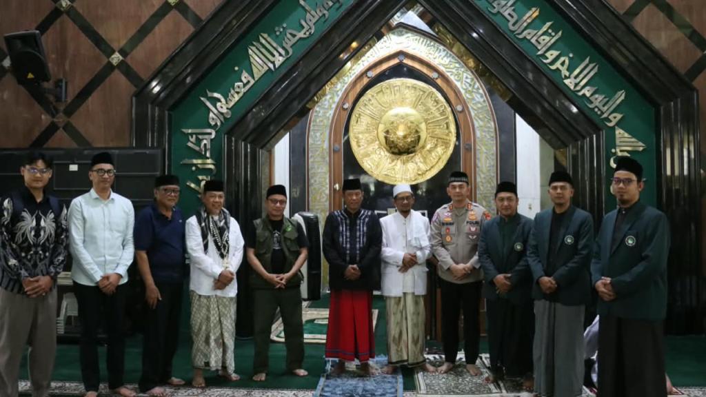 Safari Jumat Berkah di Masjid Agung Ciamis, Kapolres AKBP Eko Iskandar Ajak Warga Perkuat Sinergi Kamtibmas