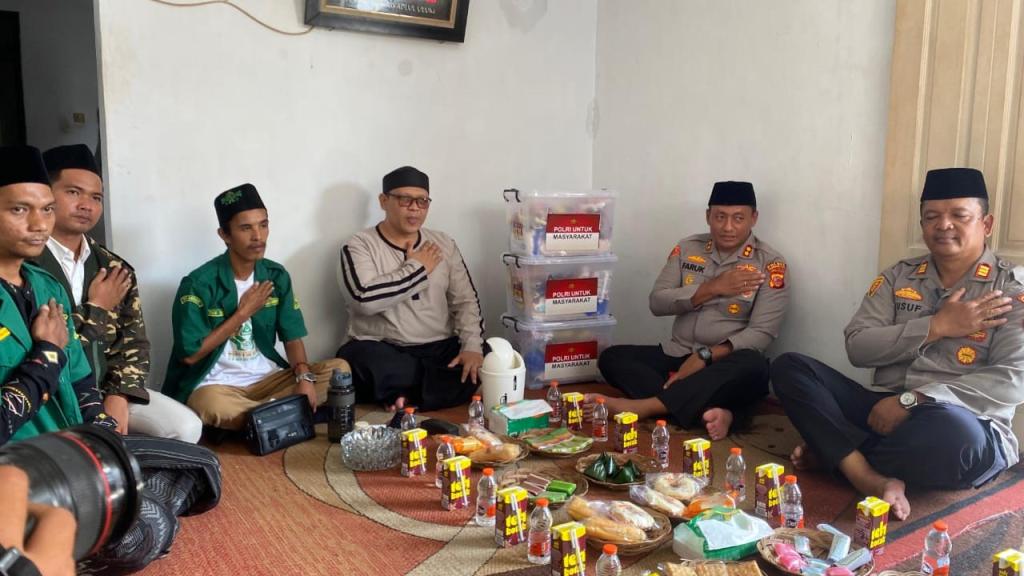 Safari Pesantren Kapolres Tasikmalaya Kota di Ponpes Riyadlul Ulum, Tanamkan Wawasan Kebangsaan dan Hukum kepada Santri