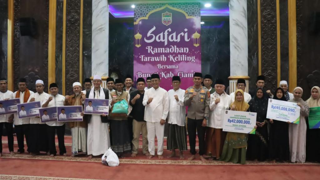 Safari Ramadan, Kapolres Ciamis dan Forkopimda Tarawih Bersama di Masjid Besar Panjalu