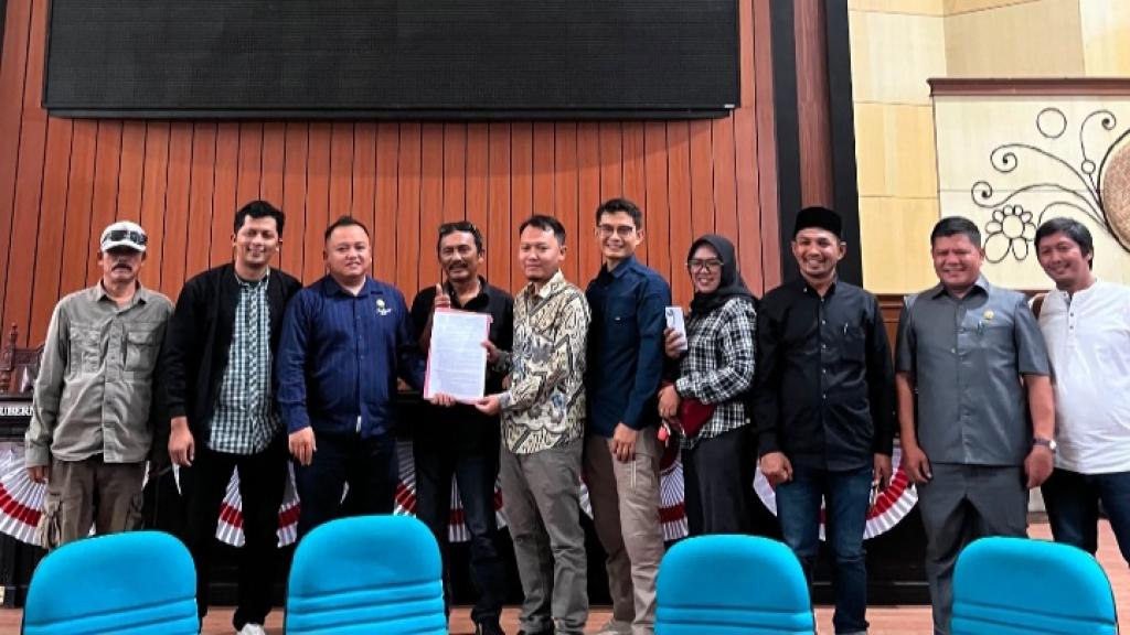 Protes Rencana Pemasangan Portal Jalan, Pelaku Usaha Tasik Selatan Mengadu ke DPRD