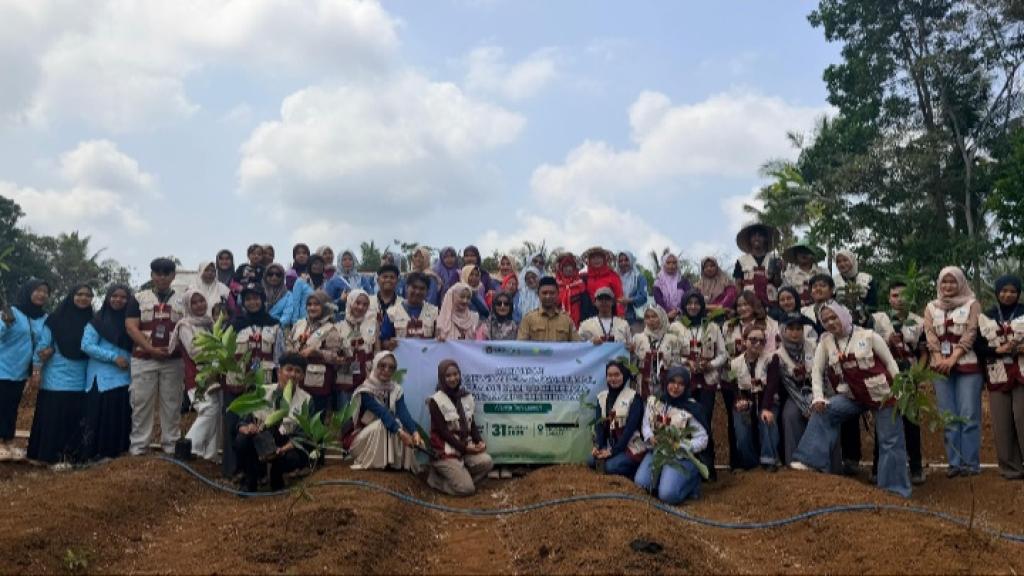 Dorong Ketahanan Pangan Desa, Mahasiswa KKN Unigal Ajak Warga Cimerak Pangandaran Manfaatkan Pekarangan Rumah