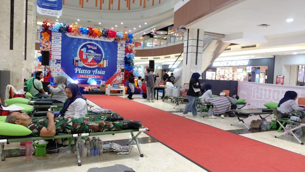 Sediakan Lucky Dip Hadiah Menarik, Aksi Donor Darah HUT ke-19 Plaza Asia Tasikmalaya Kumpulkan 105 Labu
