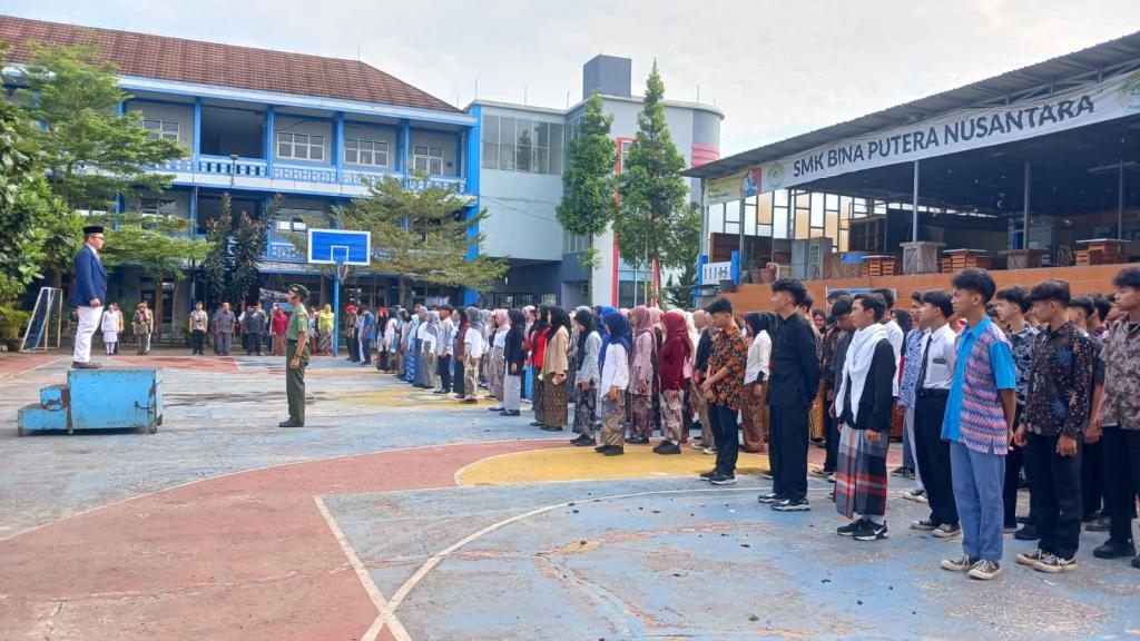 SMK BPN Kota Tasikmalaya Gelar Upacara Bendera dan Cosplay Parade Peringatan Hari Pahlawan