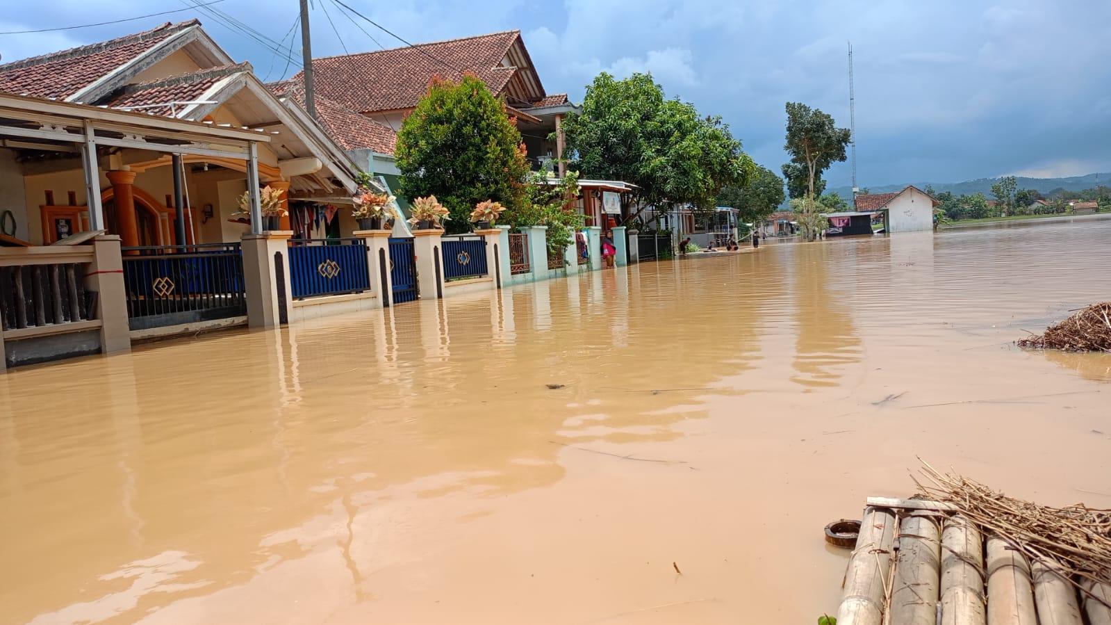 Sungai Citanduy Meluap, Ribuan Rumah di Desa Tanjungsari Tasikmalaya Terendam Banjir