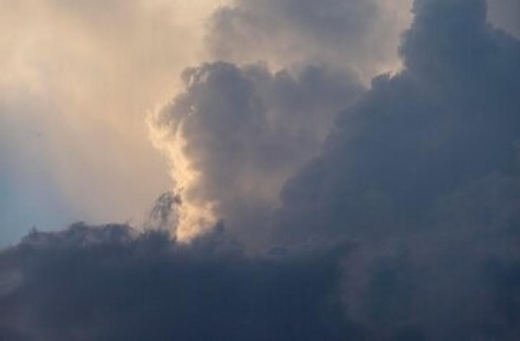 Prakiraan Cuaca Kabupaten Tasikmalaya Hari Ini Senin 14 Oktober 2024, Sepanjang Siang Hari Berawan Tebal