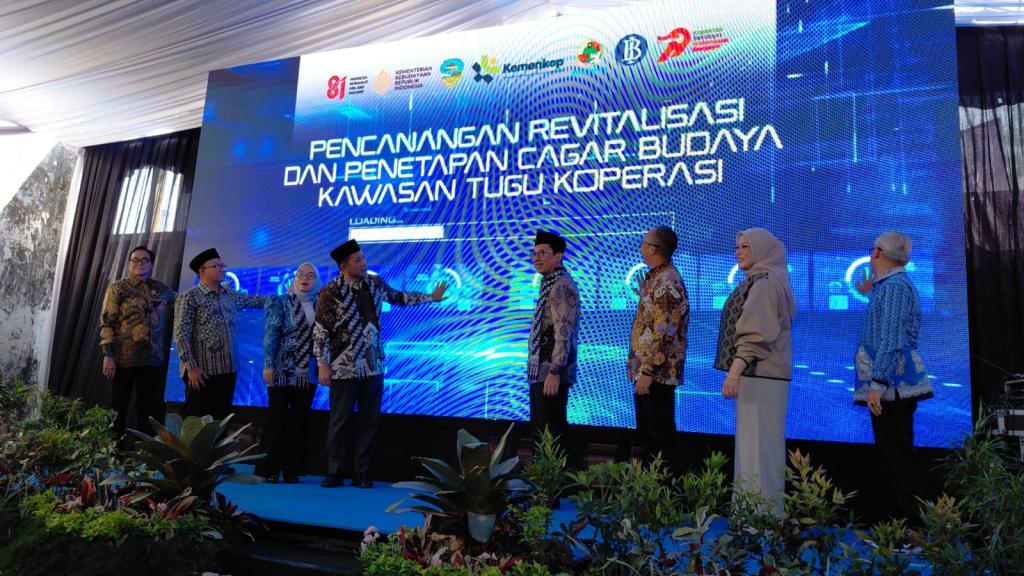 Tentukan Sebagai Cagar Budaya Nasional, Menkop dan Menbud Resmi Canangkan Revitalisasi Tugu Koperasi Tasikmalaya