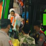 Tiba di Ciamis, Rombongan Jemaah Haji Kloter 32 Sempat Tertahan di Madinah dan Terhambat di Tol Cipularang