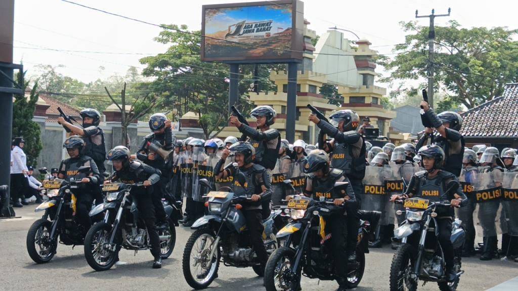 Tingkatkan Kesiapan Personel, Polres Ciamis Gelar Latihan Dalmas Kontingensi Pengamanan Unjuk Rasa