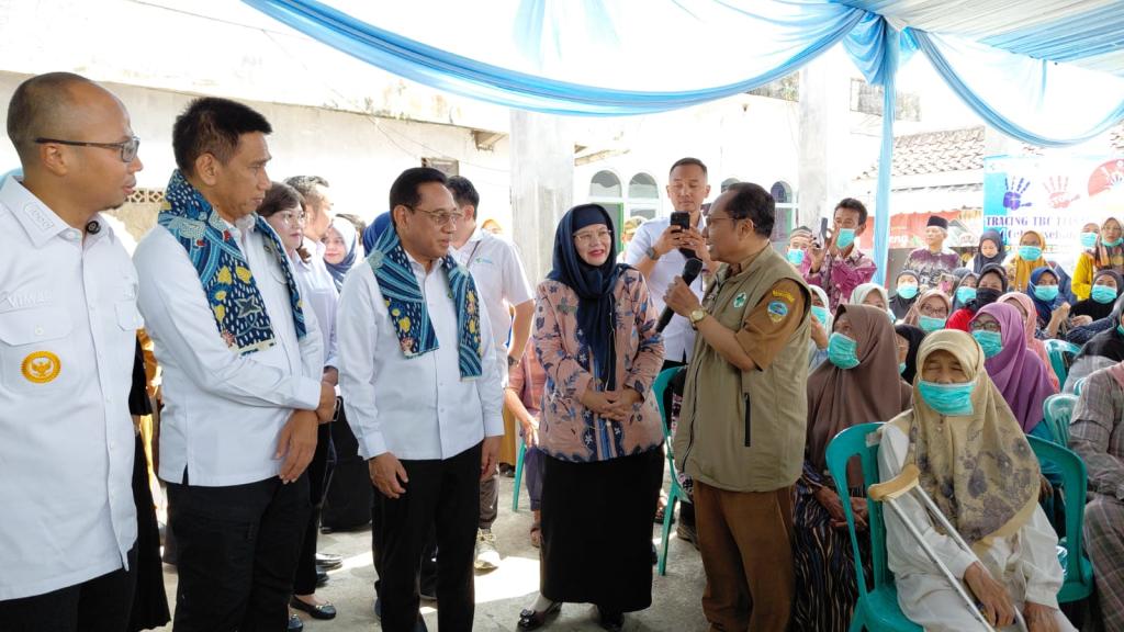Tinjau Skrining TBC di Cilembang Tasikmalaya, Wamenkes RI Puji Penanganan TB di Jabar