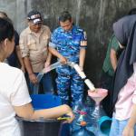TNI AU Peduli, Lanud Wiriadinata Salurkan Bantuan Air Bersih Bagi Warga Bungursari yang Terdampak Kemarau Panjang