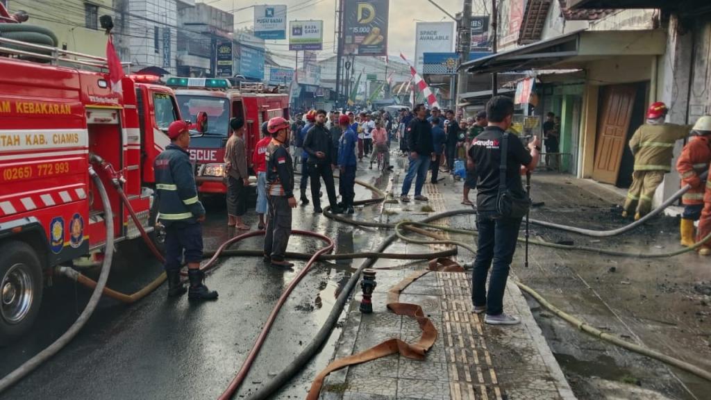 Toko Cuci Gudang di Banjarsari Ciamis Ludes Terbakar, Kerugian Tembus Rp1,5 Miliar