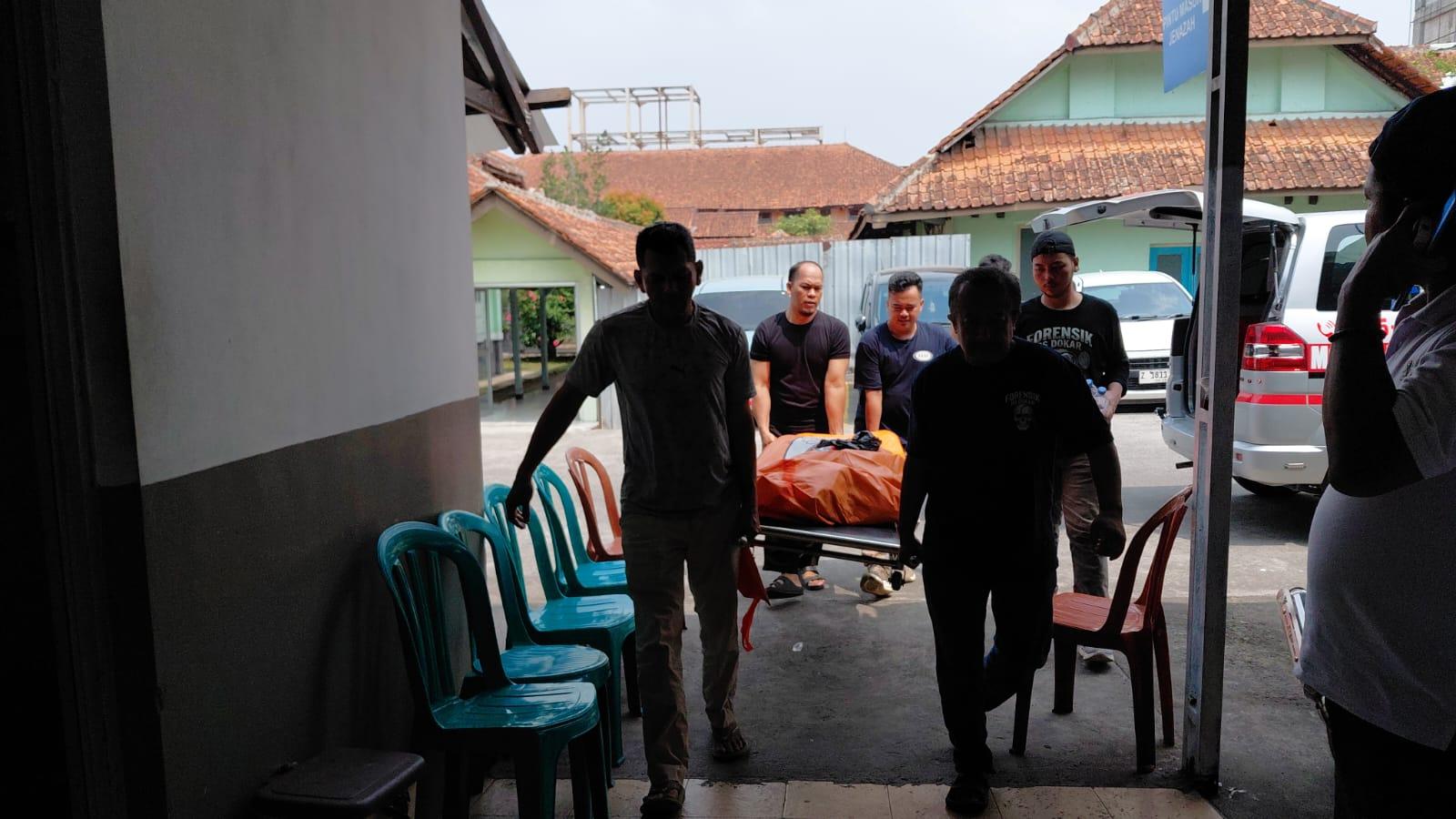 UPDATE Kasus Pembunuhan di Karangjaya Tasikmalaya: Jenazah Korban Tiba di RSUD dr. Soekardjo untuk Pemeriksaan Tim Medis