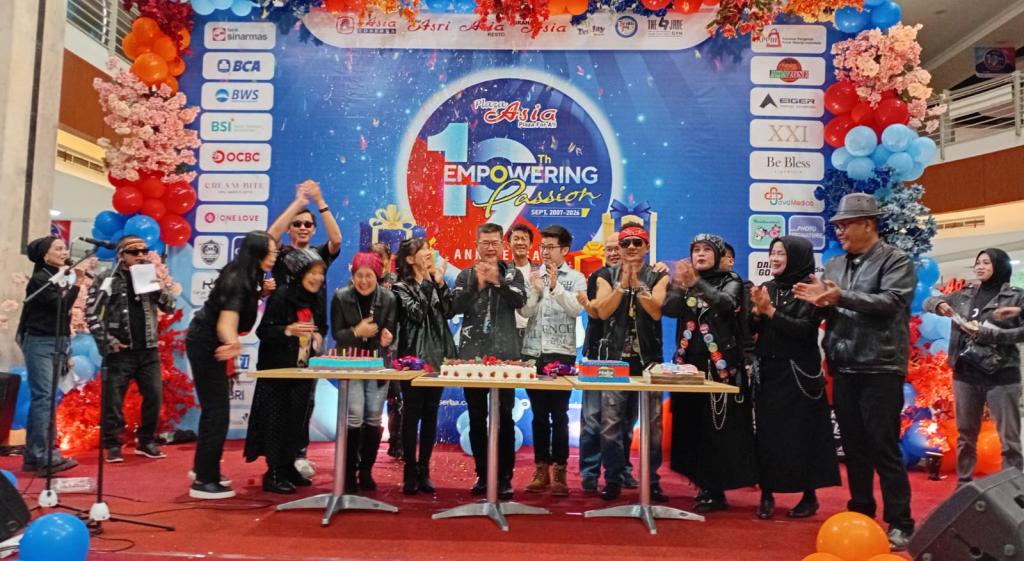 Usung Semangat Rock and Roll, Keluarga Besar Plaza Asia Tasikmalaya Rayakan HUT ke-19 Penuh Sukacita