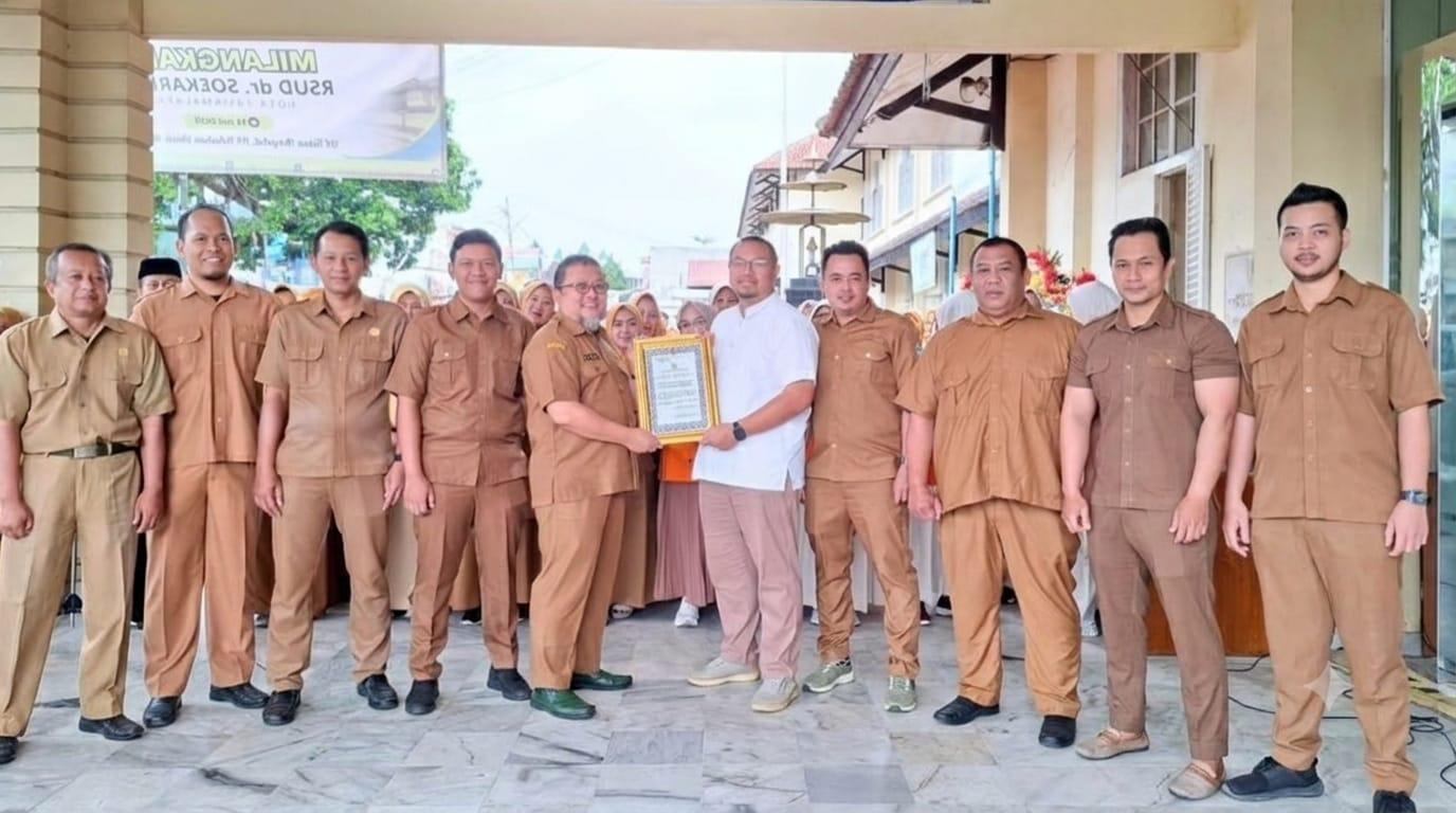 Usung Tema Pelayanan Prima Tanpa Sekat, RSUD dr. Soekardjo Apresiasi Tim Pemulasaraan Jenazah Penerima Penghargaan Polres
