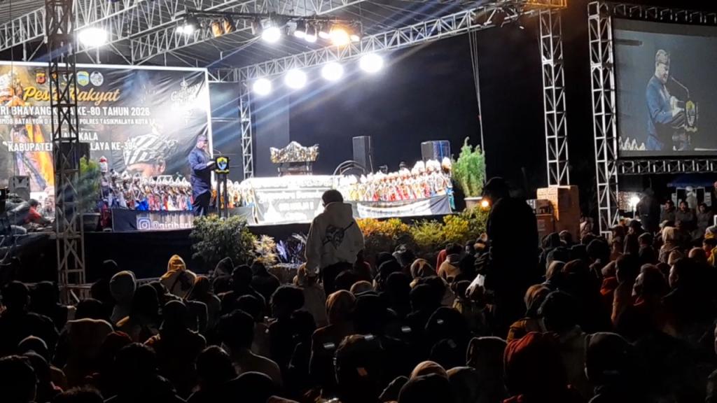 Peringati Hari Bhayangkara ke-80 dan Milangkala Tasikmalaya ke-394, Ribuan Warga Padati Pesta Rakyat di Mako Brimob Cineam