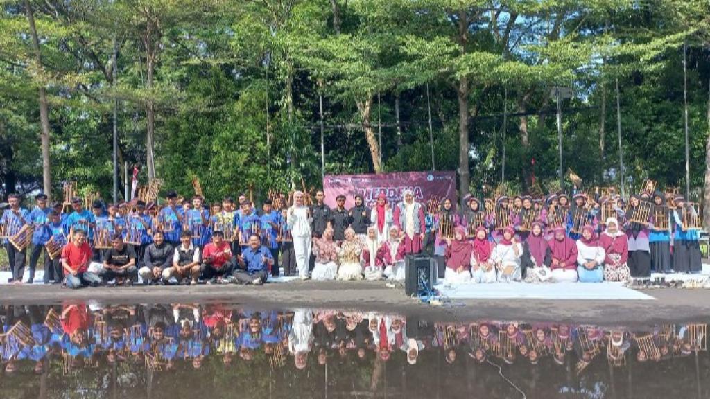 Santri Yatim Peringati HUT ke-80 RI Bersama Komunitas Pola Pertolongan Allah dan Yayasan Abulyatama Tasikmalaya