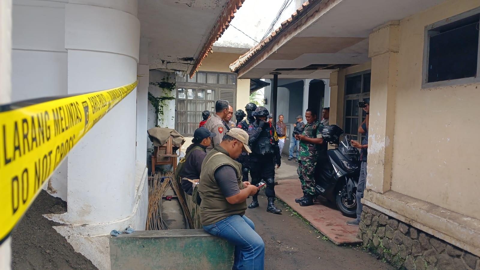Warga Padayungan Tasikmalaya Temukan Granat Nanas Saat Gali Pondasi Rumah