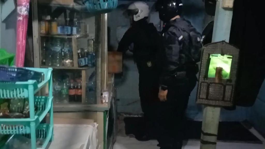 Polisi Gerebek Warung Kopi di Bungursari Tasikmalaya Gegara Nekat Jual Miras